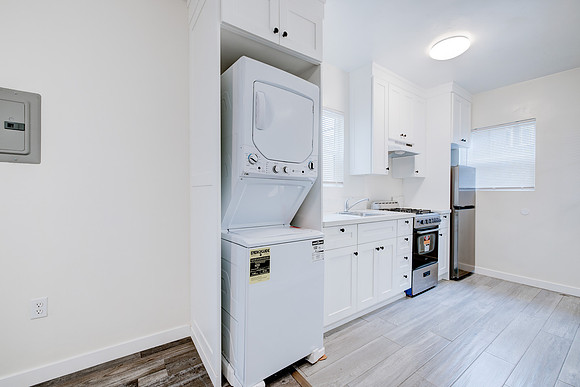 12 25th Place Interior-016