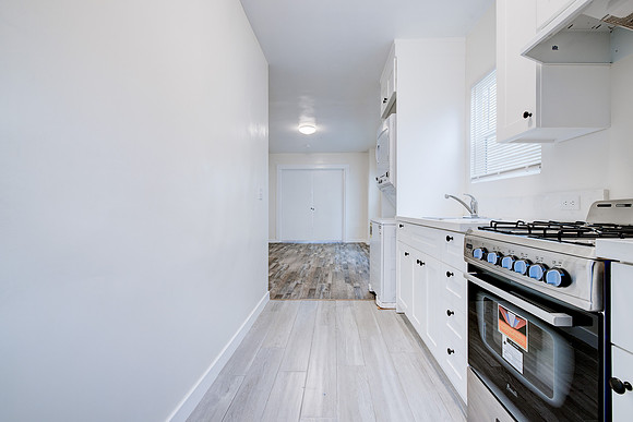 12 25th Place Interior-022