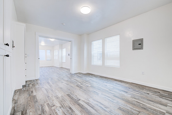 12 25th Place Interior-031