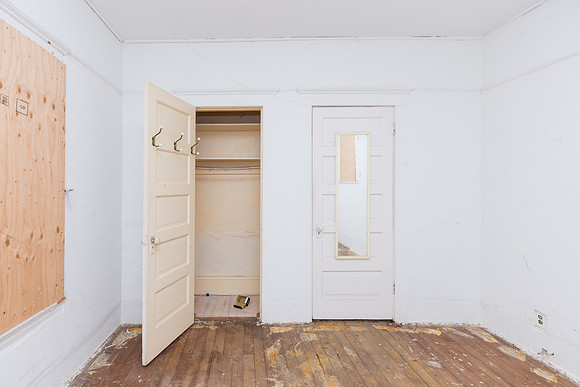 1444 W 22nd St-024