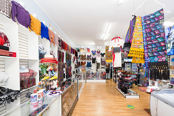 694 S Burlington Ave Interior-061