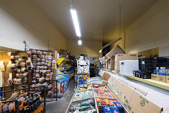694 S Burlington Ave Interior-071