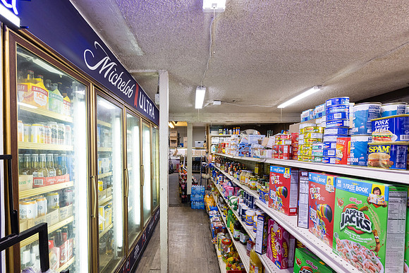 694 S Burlington Ave Interior-073