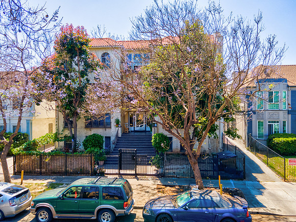 233 S Kenmore-001