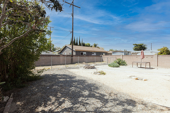Real Estate Photographer Bellflower 10268 Muroc St-068
