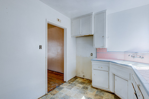 7835 S Normandie Ave-030