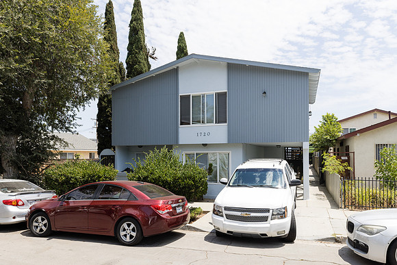 1720 Cerritos Ave Front-003