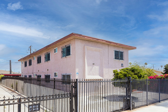 Exterior 1343 W 96th St-009