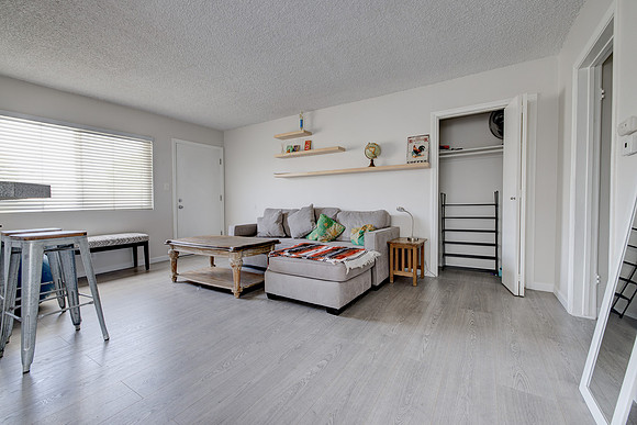 627 Grant St Interior-012