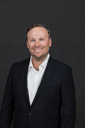 Small - Headshot Phtographers Los Angeles - David England Photography-007