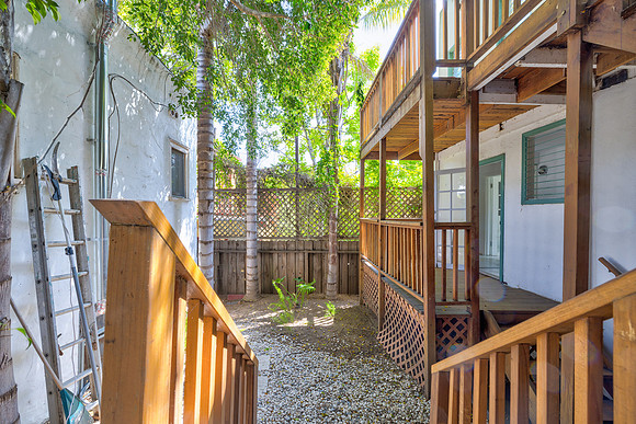2639 Highland Ave Santa Monica Exterior-004
