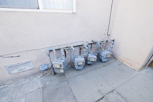 5614 S Hoover Exterior-8