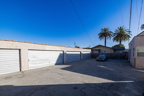 5614 S Hoover Exterior-9