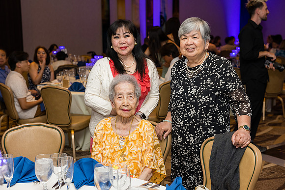 Sunset Casino Las Vegas Wedding Photos -39