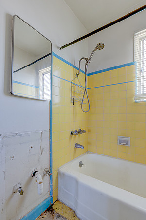 7835 S Normandie Ave-068