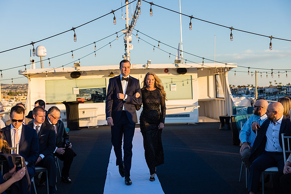 Wedding Photos Endless Dreams - City Experiences By Hornblower-300