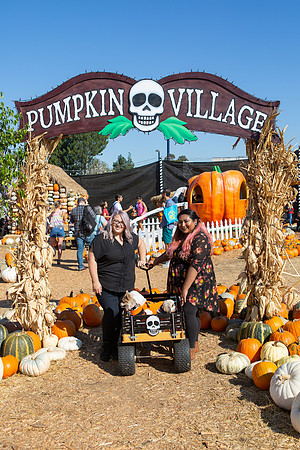 Mr. Bones Culver City Halloween Photographer-214