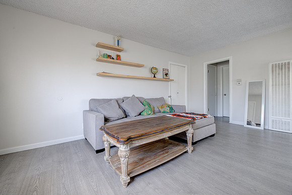 627 Grant St Interior-016