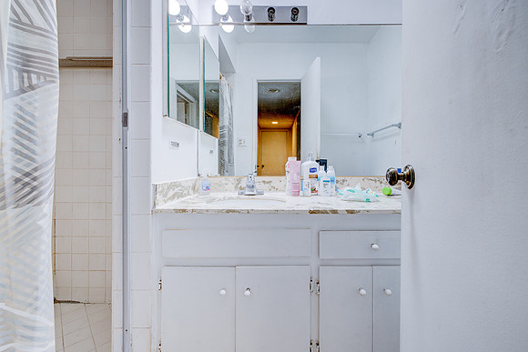3729 Glendon Ave Interior-092