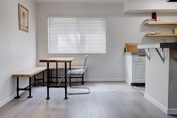 627 Grant St Interior-020