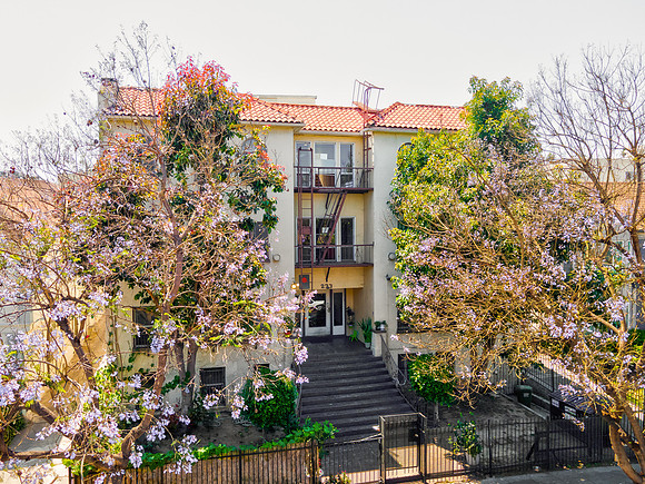 233 S Kenmore-023