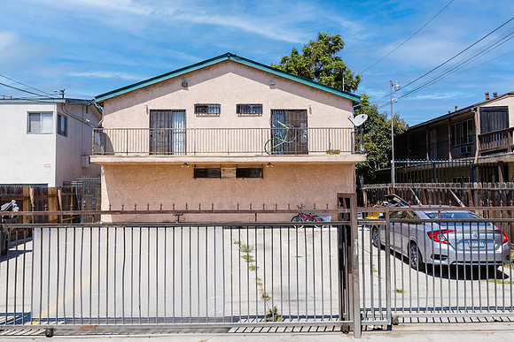 1872 Pine Ave-003