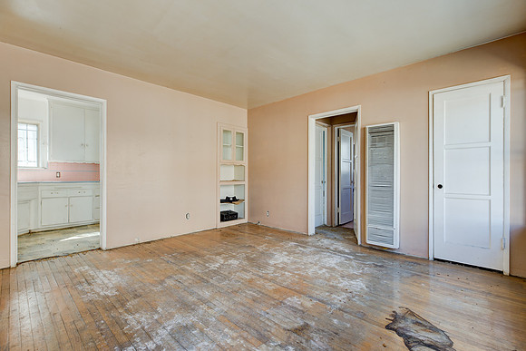 7835 S Normandie Ave-002