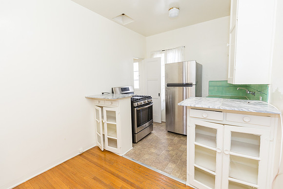 1043 S Orange Grove - Real Estate Photographer LA-11