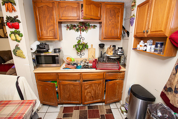 532 S Flower St-14