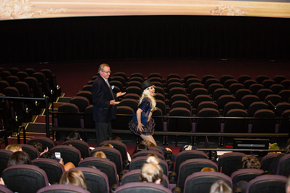 La Live Regal -139
