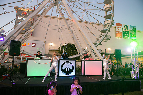 Light The Night Pike Outlets-98