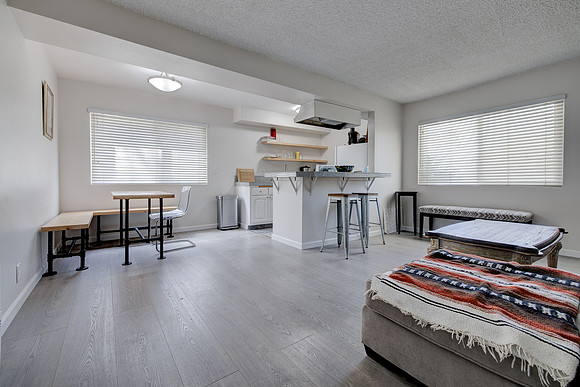 627 Grant St Interior-018