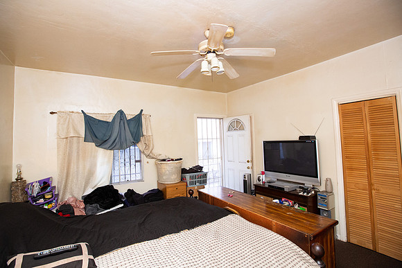 532 S Flower St-137