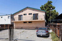1872 Pine Ave-006