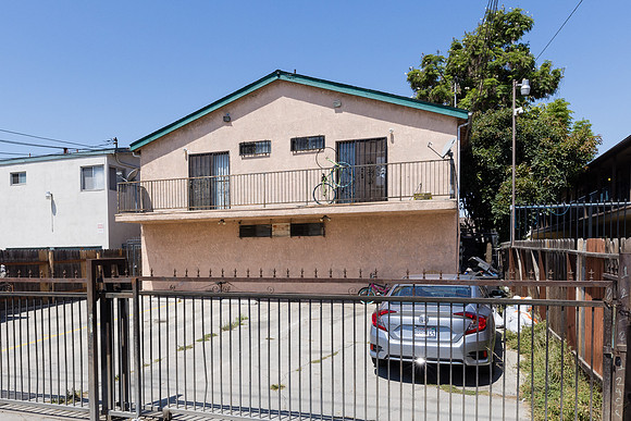 1872 Pine Ave-006