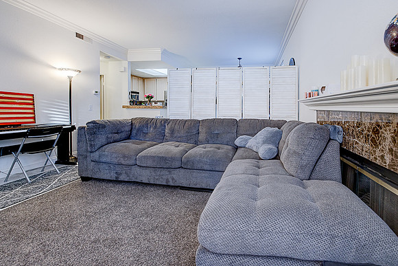 19431 Rue de Valore Interior-006