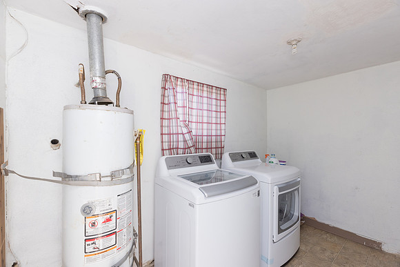 Real Estate Photographer Bellflower 10268 Muroc St-079