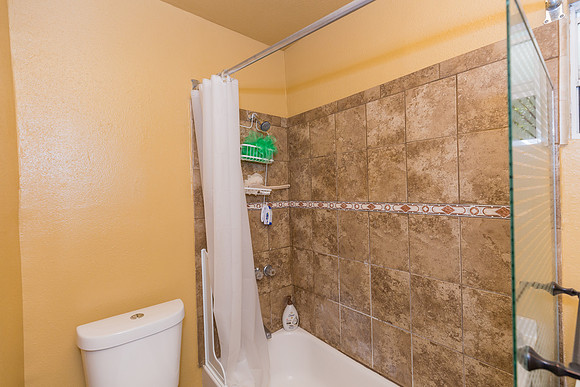 2923 Brighton Ave-10
