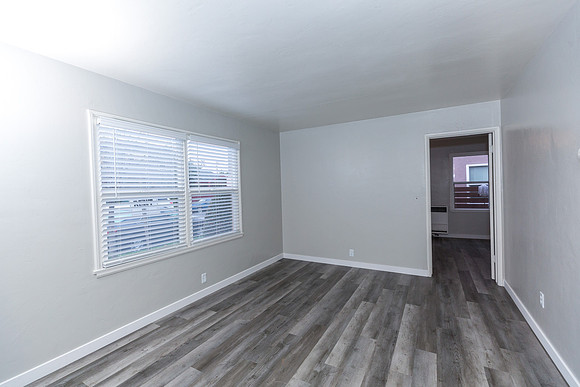 1095 Cherry - Long Beach Real Estate Photographer-12