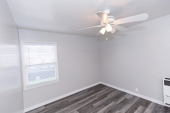 1095 Cherry - Long Beach Real Estate Photographer-46