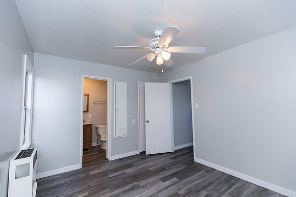 1095 Cherry - Long Beach Real Estate Photographer-56