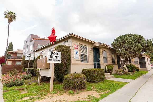 1095 Cherry - Long Beach Real Estate Photographer-10