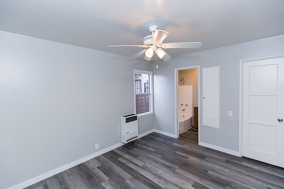1095 Cherry - Long Beach Real Estate Photographer-51
