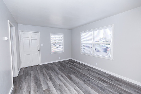 1095 Cherry - Long Beach Real Estate Photographer-40