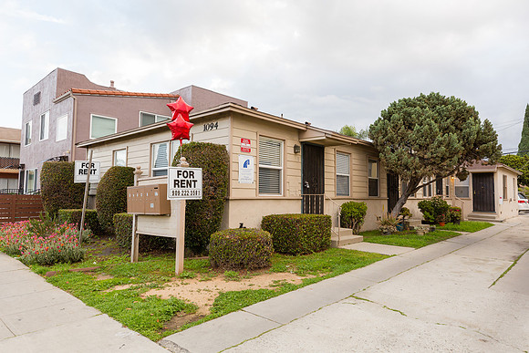 1095 Cherry - Long Beach Real Estate Photographer-3