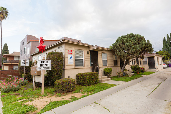 1095 Cherry - Long Beach Real Estate Photographer-2