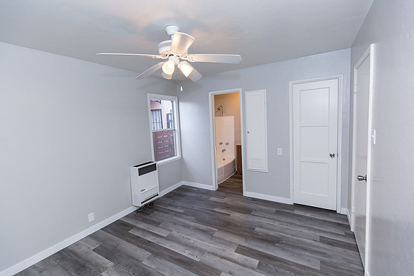 1095 Cherry - Long Beach Real Estate Photographer-52