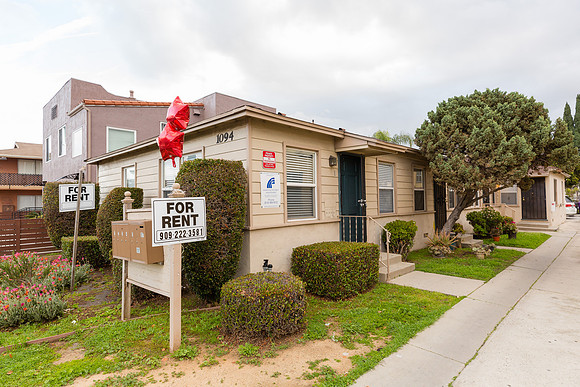 1095 Cherry - Long Beach Real Estate Photographer-9