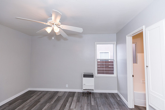 1095 Cherry - Long Beach Real Estate Photographer-47