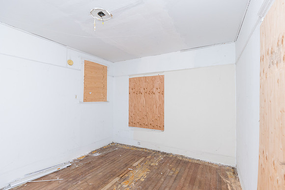 1444 W 22nd St-022